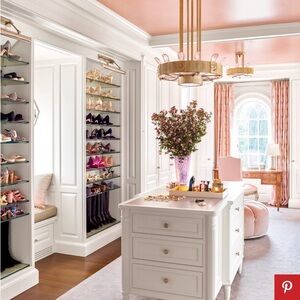 LIVE show Thursdays at 9:00am Tray opens 1 hour before. Hope to see you there.